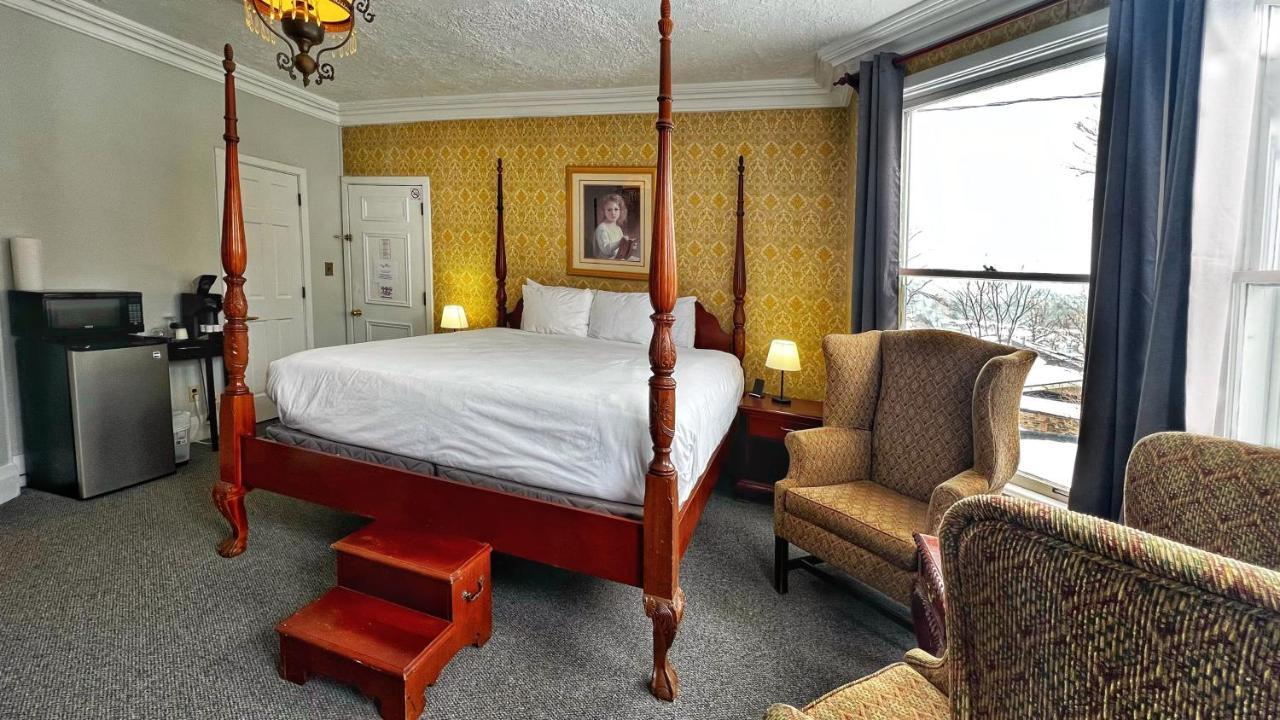 Inn At The Falls Bracebridge Extérieur photo