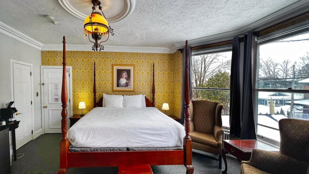 Inn At The Falls Bracebridge Extérieur photo
