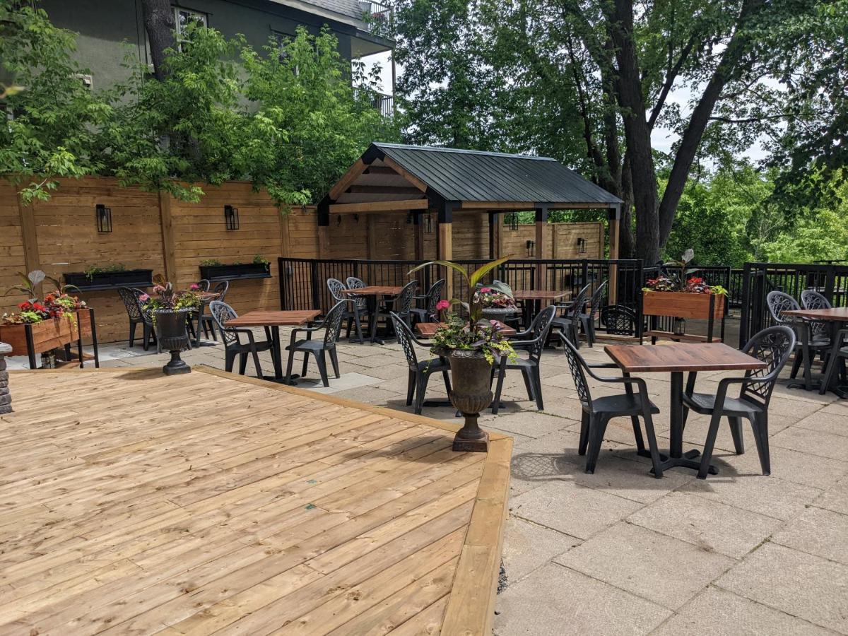 Inn At The Falls Bracebridge Extérieur photo