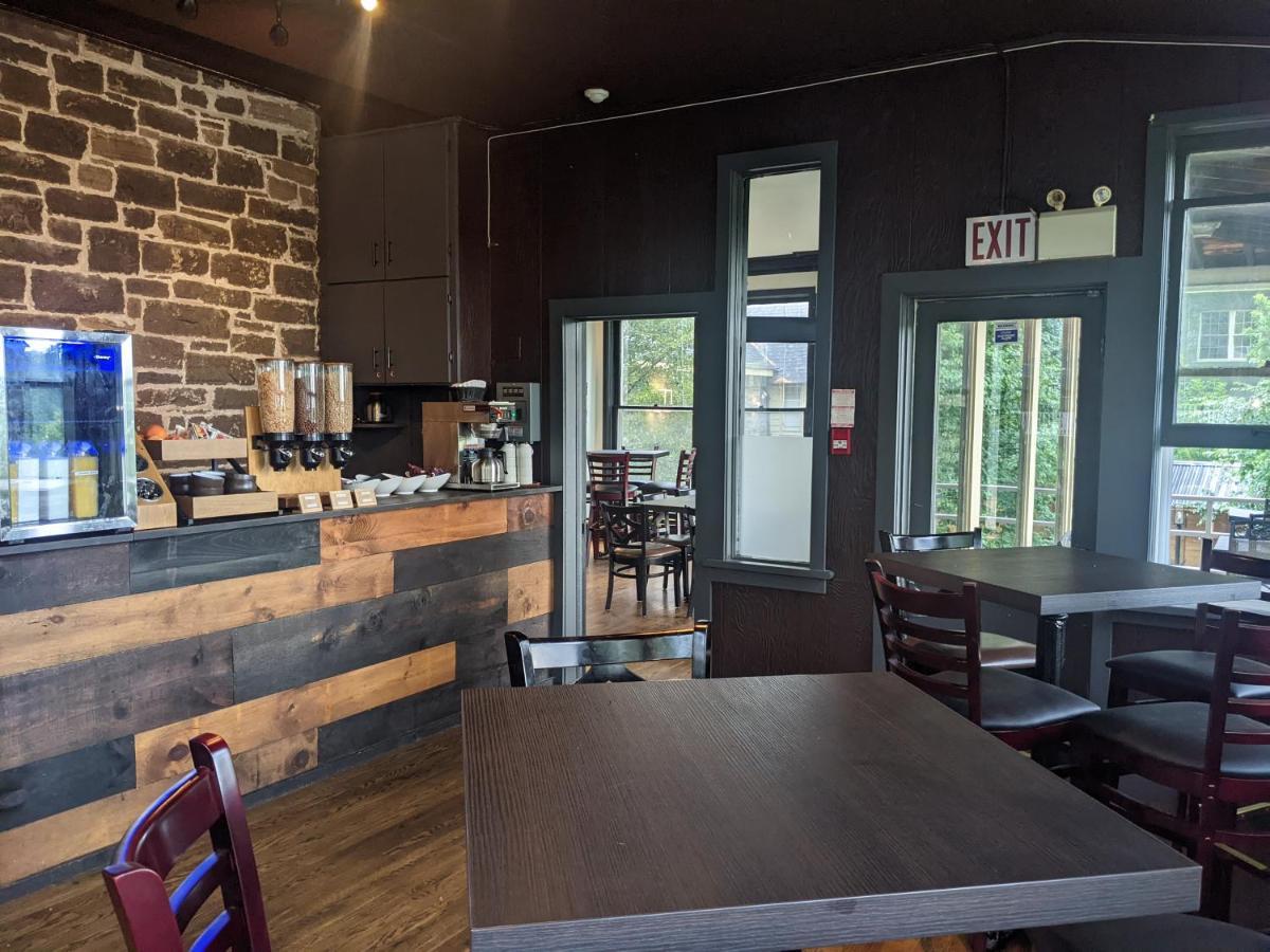 Inn At The Falls Bracebridge Extérieur photo